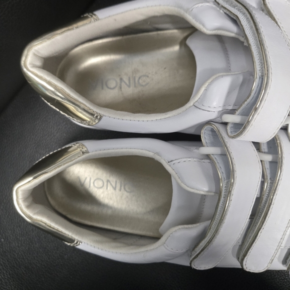 [NEW] Vionic Women's Size 8.5 White & Champagne (Gold) Velcro Sneakers - Picture 12 of 15